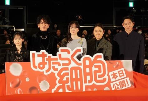 阿部サダヲ、芦田愛菜の成長にしみじみ「高いヒール履くよう。